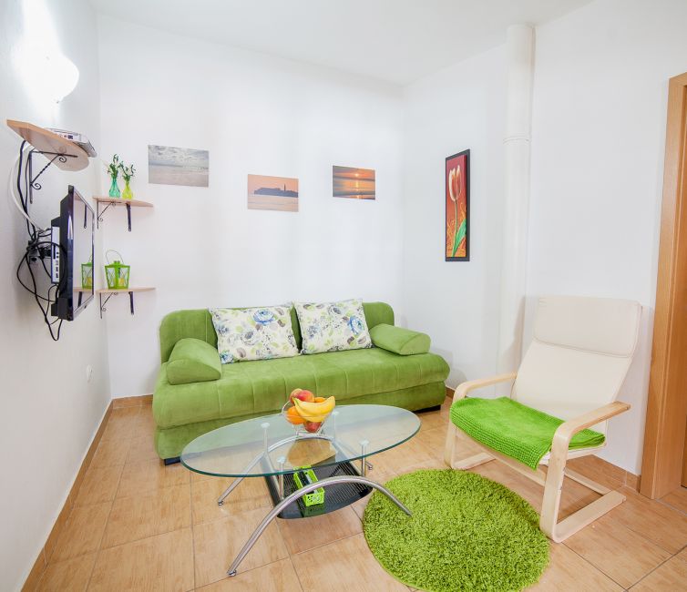 Apartman sa 2 spavaće sobe sa balkonom